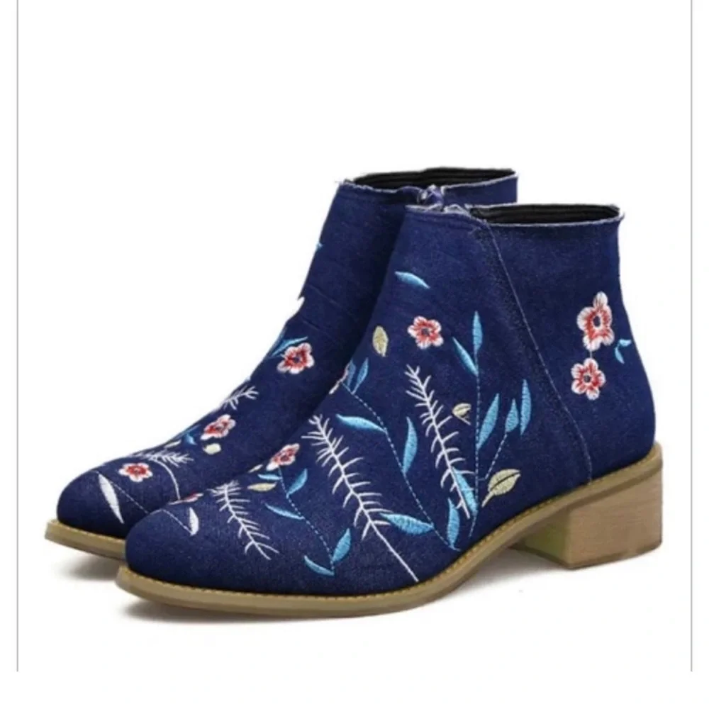 No Name Brand Ankle Boots